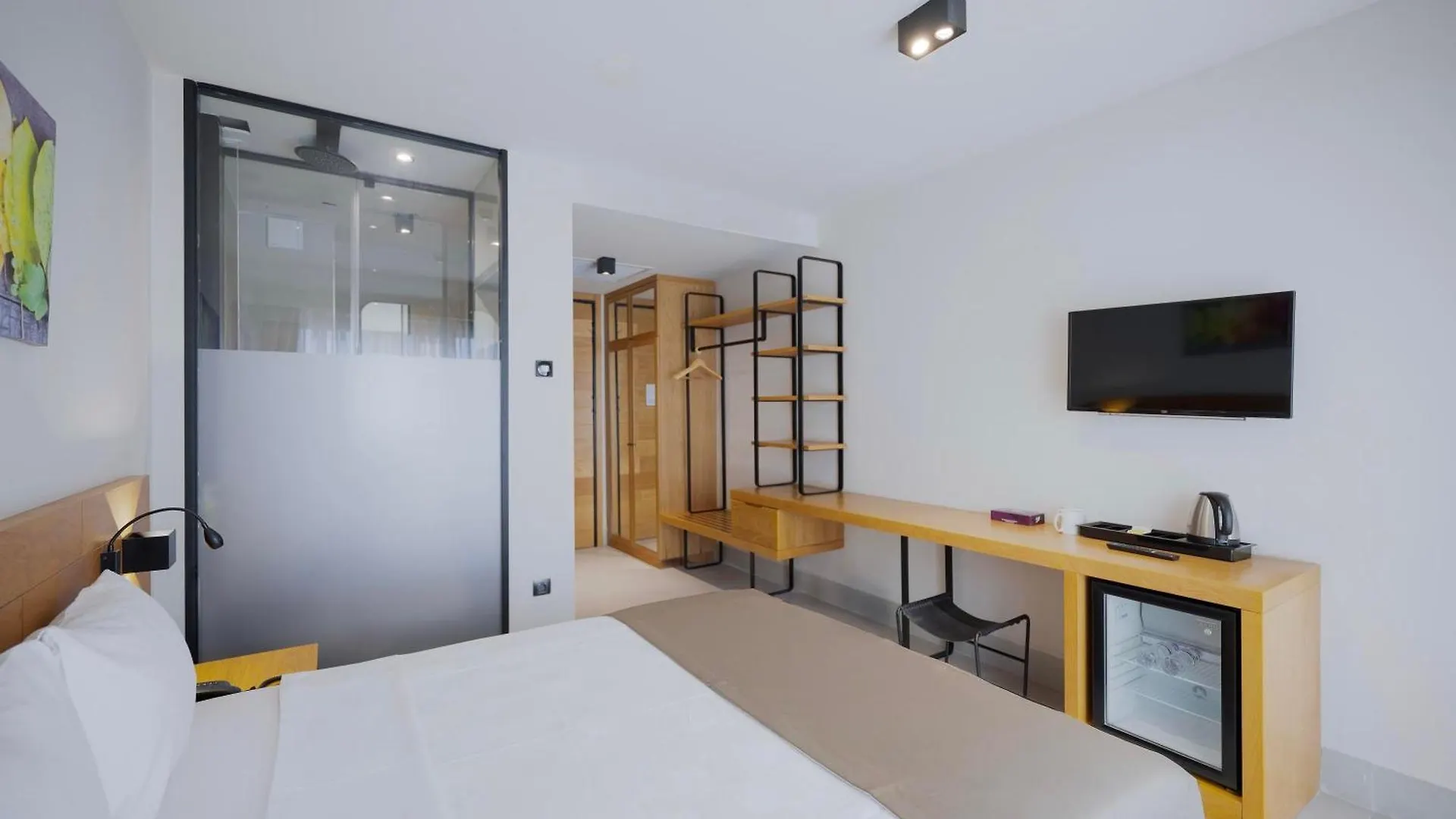 Lei Hotel 安塔利亚